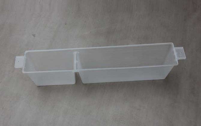 各種養蜂工具及參考價格 飼喂器