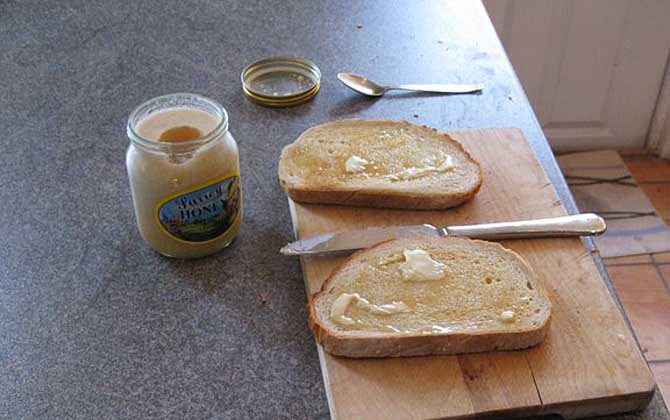 牛奶加蜂蜜的禁忌及正確做法 蜂蜜