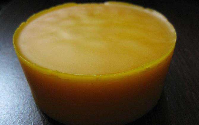 蜂蠟用什么東西能溶解? 蜂蠟