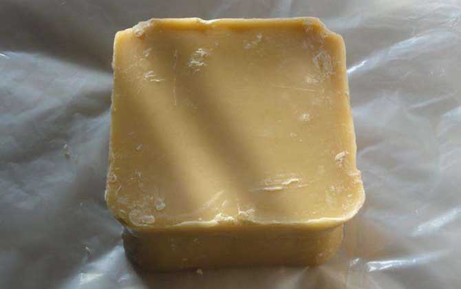 蜂蠟吃了對(duì)身體有害嗎（吃蜂蠟的危害有哪些）