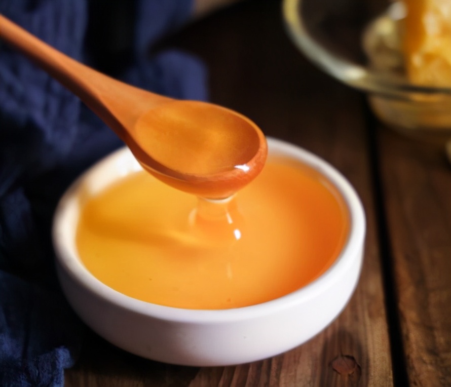 純天然野生蜂蜜放了3年還能吃嗎？(天然蜂蜜保質期是多少)