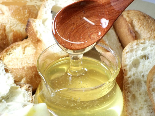 什么牌子的蜂蜜質(zhì)量好（哪個品牌的蜂蜜好）