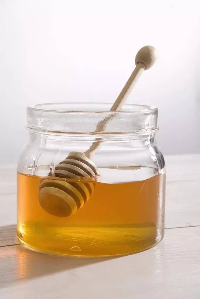 蜜蜂為什么要保護(hù)蜂王（蜜蜂保護(hù)蜂王的原因）